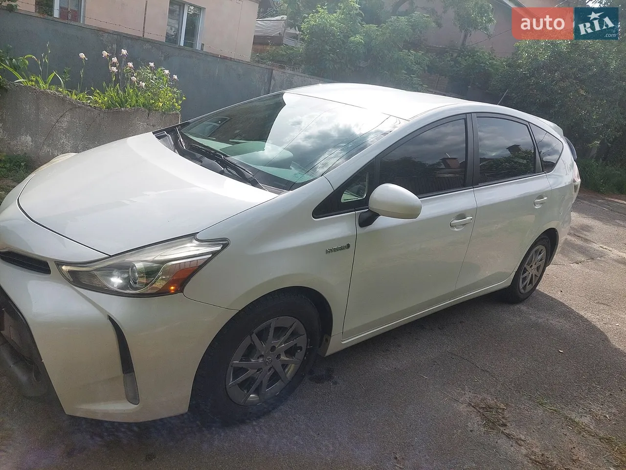 2015 Toyota Prius v (+) - мініатюра 13