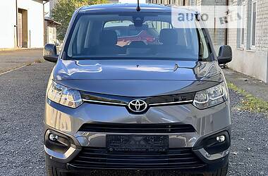Минивэн Toyota Proace City Verso 2021 в 