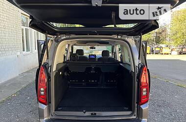 Минивэн Toyota Proace City Verso 2021 в 
