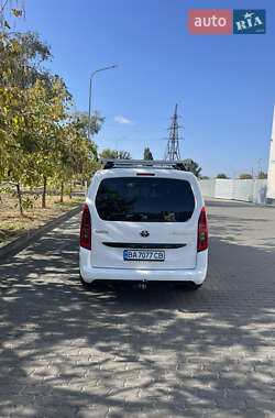 Минивэн Toyota Proace City Verso 2021 в 