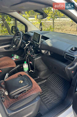 Минивэн Toyota Proace City Verso 2021 в 