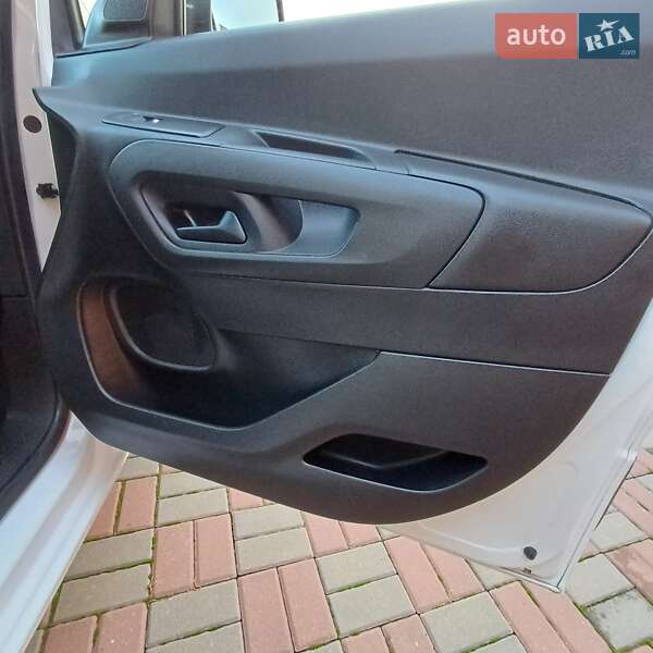 Вантажний фургон Toyota Proace City 2022 в Житомирі