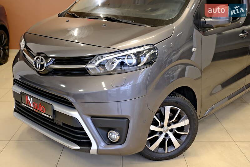 Мінівен Toyota Proace Verso 2022 в Одесі