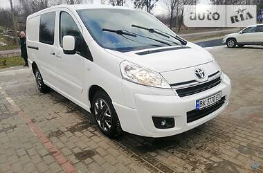 Минивэн Toyota Proace 2015 в Ровно