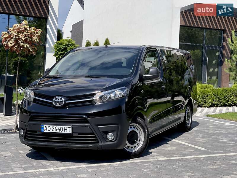 Мінівен Toyota Proace 2018 в Ужгороді