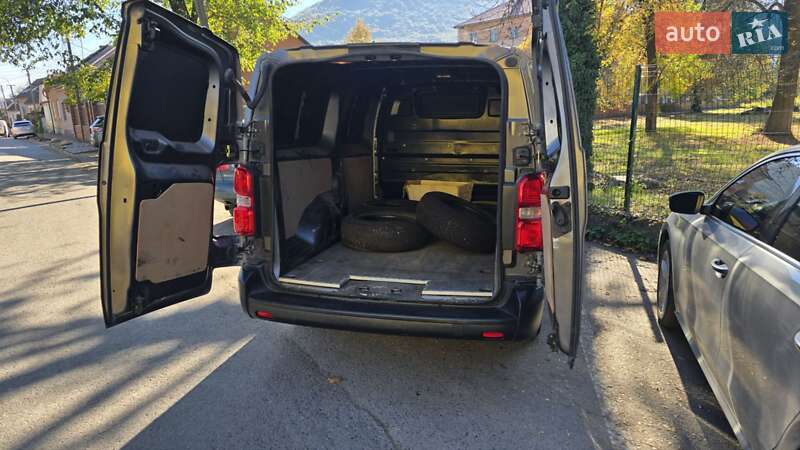 Грузовой фургон Toyota Proace 2018 в Тячеве