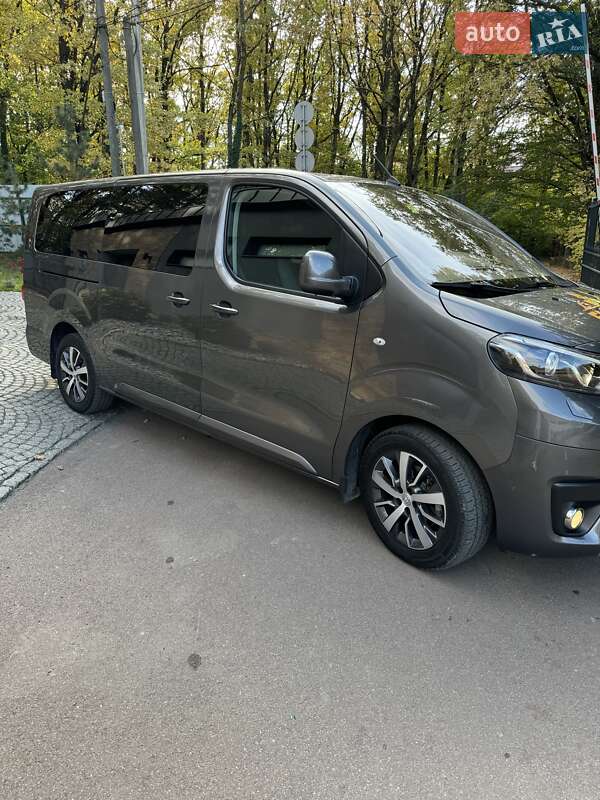 Мінівен Toyota Proace 2021 в Ужгороді