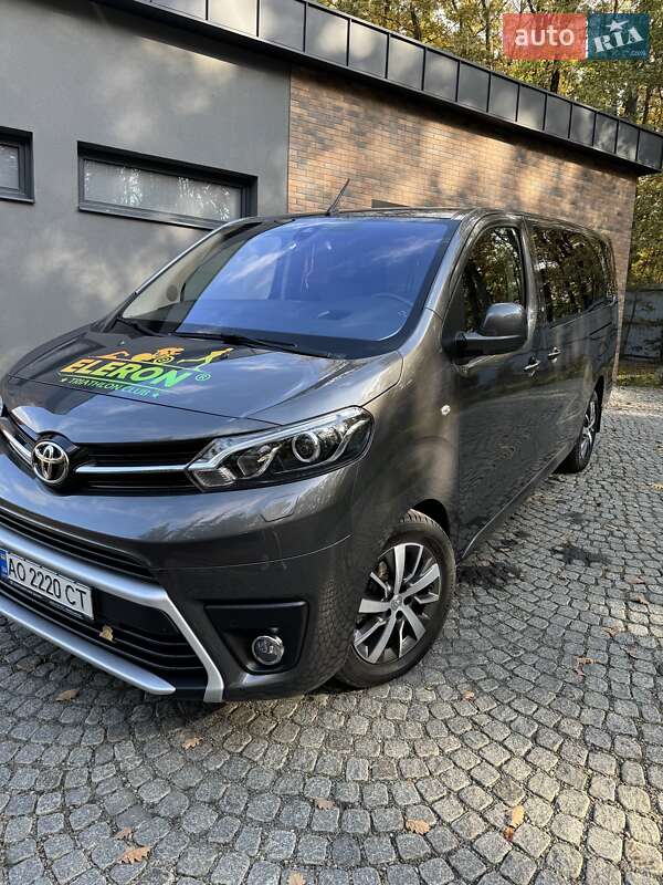 Мінівен Toyota Proace 2021 в Ужгороді