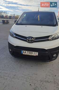 Вантажний фургон Toyota Proace 2018 в Києві