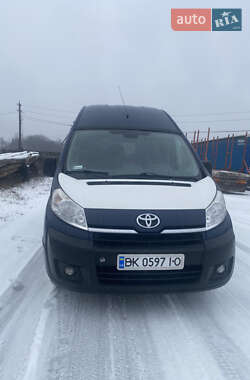 Грузовой фургон Toyota Proace 2015 в Владимирце