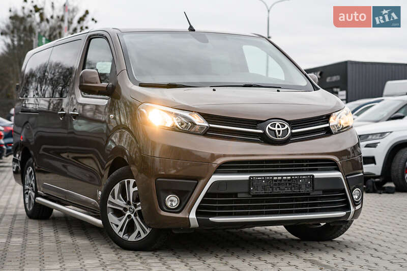 Мінівен Toyota Proace 2018 в Львові