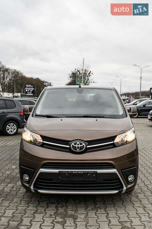 Мінівен Toyota Proace 2018 в Львові