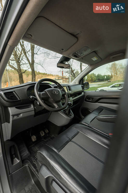 Мінівен Toyota Proace 2019 в Львові