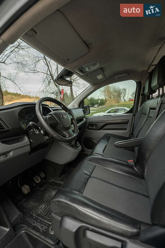 Мінівен Toyota Proace 2019 в Львові