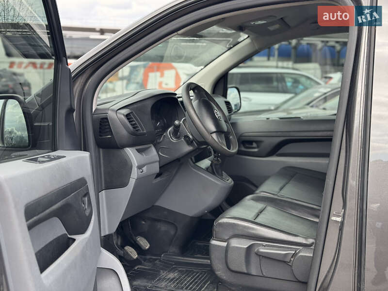 Мінівен Toyota Proace 2020 в Львові