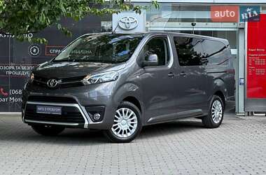 Мінівен Toyota Proace 2024 в Ужгороді