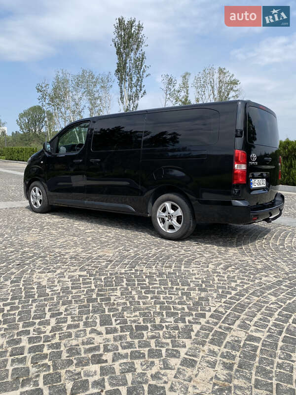 Вантажний фургон Toyota Proace 2017 в Дніпрі