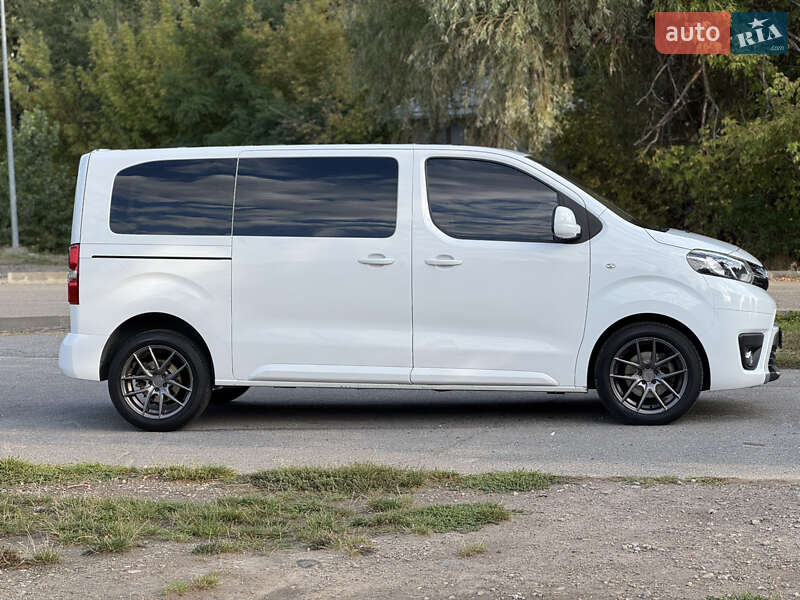 Мінівен Toyota Proace 2019 в Дніпрі