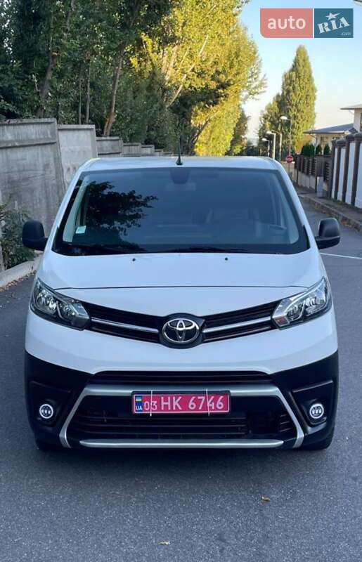 Toyota Proace 2021