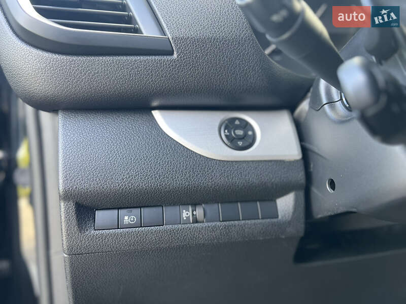 Мінівен Toyota Proace 2017 в Дніпрі фото 40 Мінівен Toyota Proace 2017 в Дніпрі