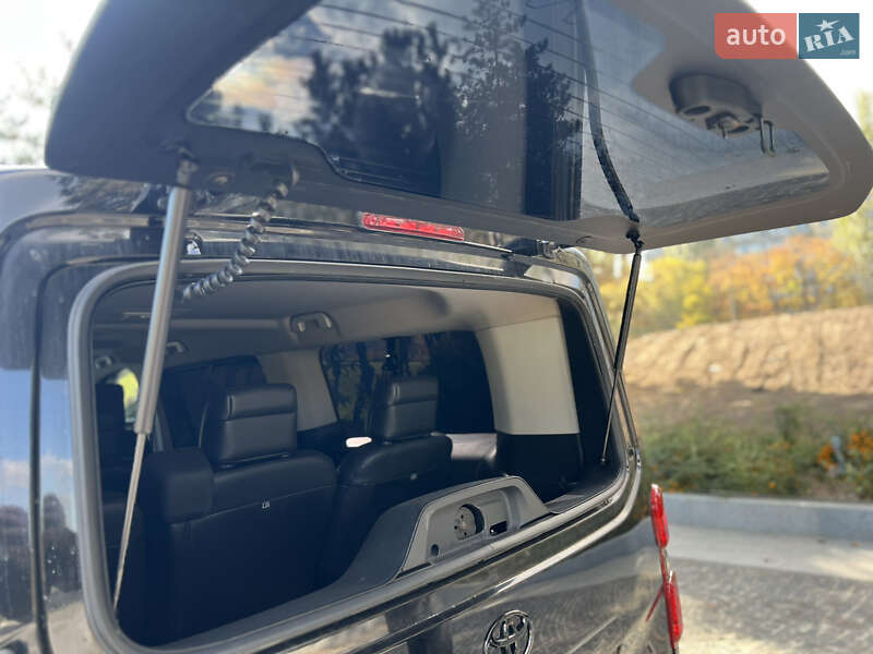 Мінівен Toyota Proace 2017 в Дніпрі фото 64 Мінівен Toyota Proace 2017 в Дніпрі