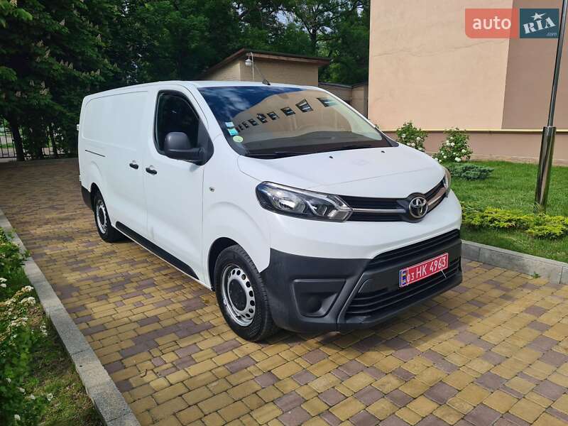Грузовой фургон Toyota Proace 2020 в 