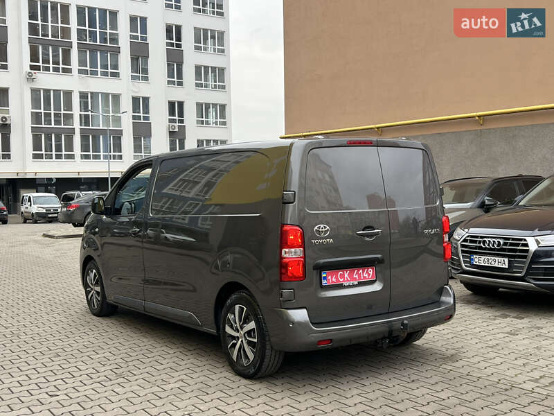 Микроавтобус грузовой (до 3,5т) Toyota Proace 2018 в Черновцах