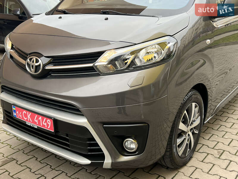 Микроавтобус грузовой (до 3,5т) Toyota Proace 2018 в Черновцах