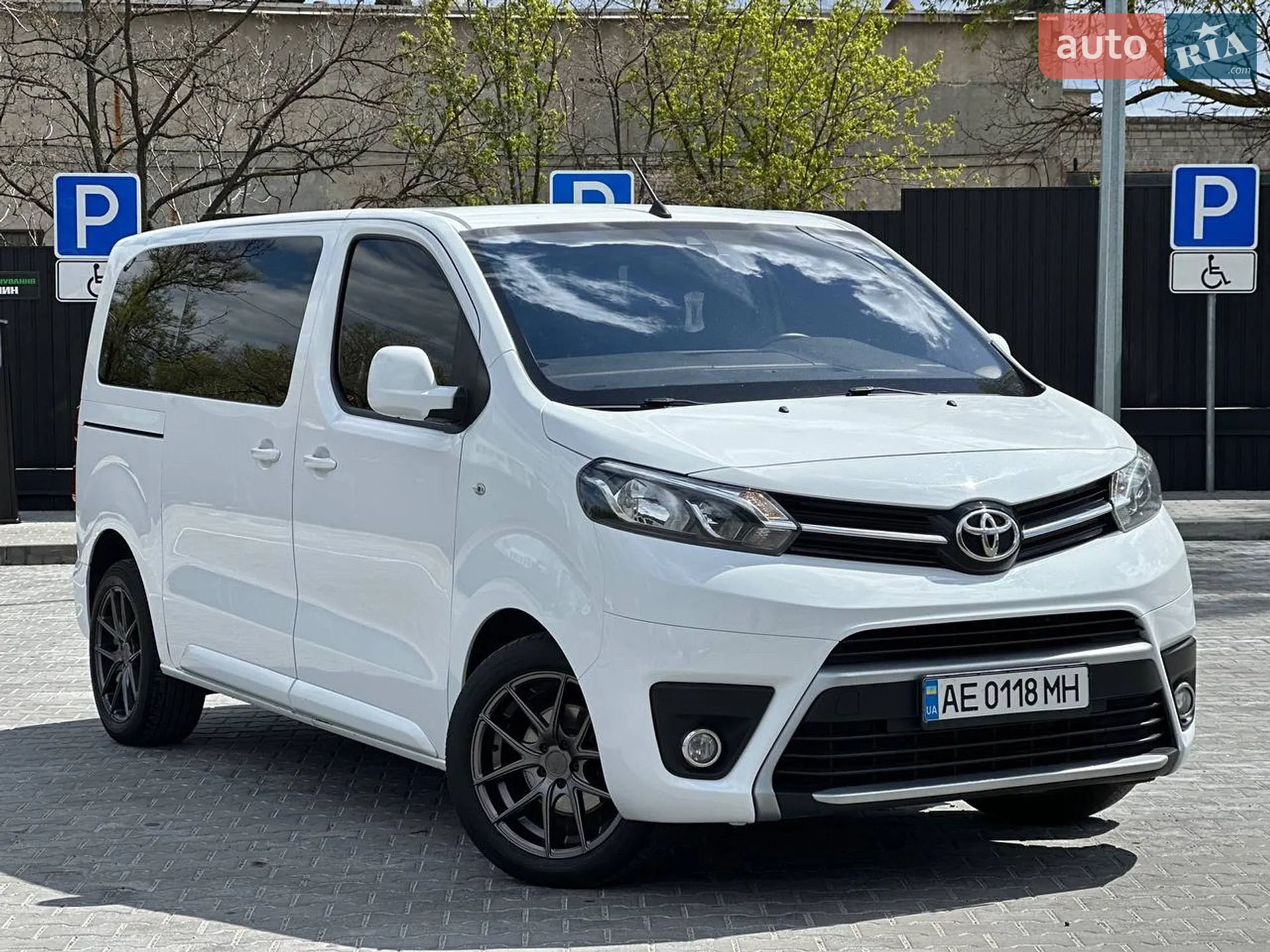 Toyota Proace 2019 VIN YARVEAHXVGZ164134 фото оголошення 2 з 52