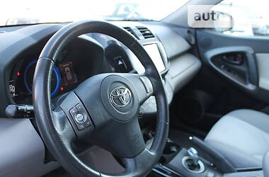 Позашляховик / Кросовер Toyota RAV4 EV 2013 в 