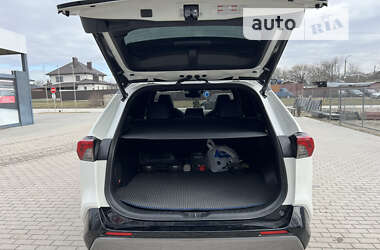 Позашляховик / Кросовер Toyota RAV4 EV 2020 в Хмельницькому