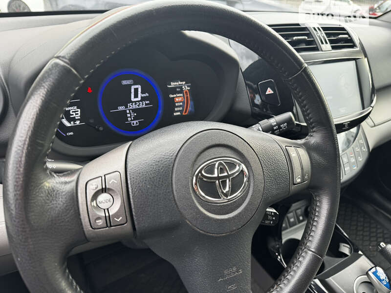 Позашляховик / Кросовер Toyota RAV4 EV 2013 в Києві