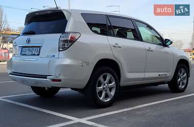 Внедорожник / Кроссовер Toyota RAV4 EV 2013 в Киеве