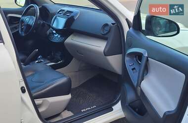 Внедорожник / Кроссовер Toyota RAV4 EV 2013 в Киеве