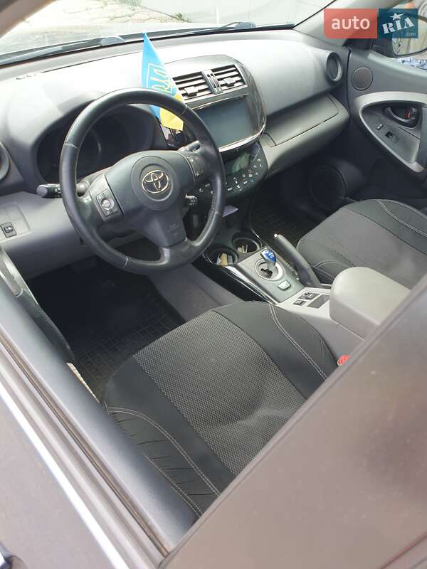 Позашляховик / Кросовер Toyota RAV4 EV 2013 в Харкові