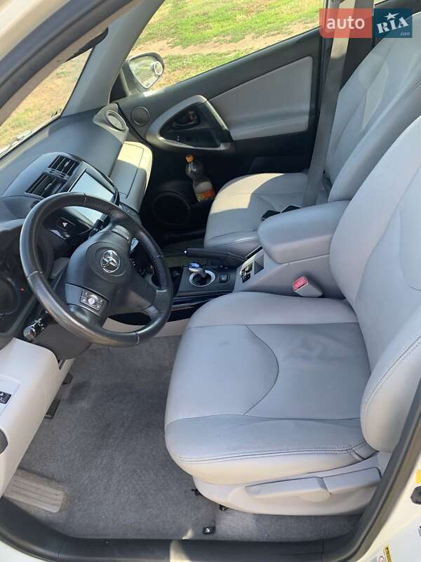 Внедорожник / Кроссовер Toyota RAV4 EV 2013 в Харькове фото 16 Внедорожник / Кроссовер Toyota RAV4 EV 2013 в Харькове