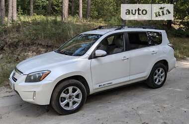 Внедорожник / Кроссовер Toyota RAV4 EV 2014 в Киеве