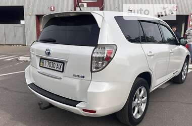 Внедорожник / Кроссовер Toyota RAV4 EV 2014 в Полтаве