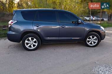 Внедорожник / Кроссовер Toyota RAV4 EV 2012 в 