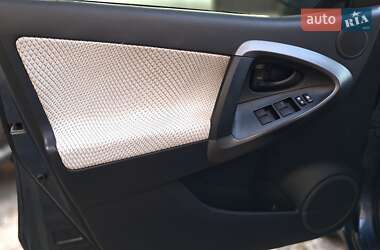 Внедорожник / Кроссовер Toyota RAV4 EV 2012 в 