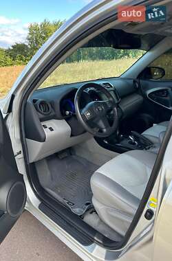 Внедорожник / Кроссовер Toyota RAV4 EV 2014 в 
