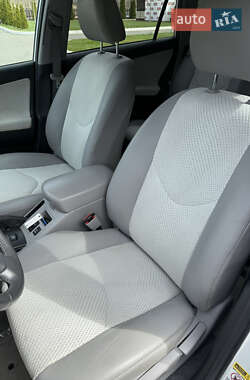 Внедорожник / Кроссовер Toyota RAV4 EV 2013 в 