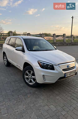 Позашляховик / Кросовер Toyota RAV4 EV 2014 в 