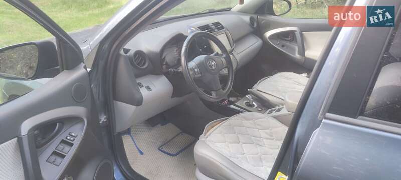 Внедорожник / Кроссовер Toyota RAV4 EV 2014 в Ковеле