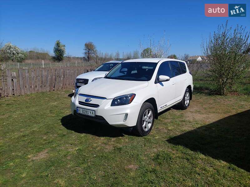 Внедорожник / Кроссовер Toyota RAV4 EV 2014 в Киеве фото 5 Внедорожник / Кроссовер Toyota RAV4 EV 2014 в Киеве