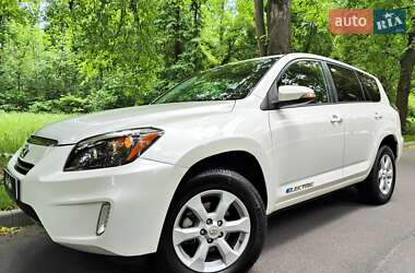 Внедорожник / Кроссовер Toyota RAV4 EV 2013 в Киеве