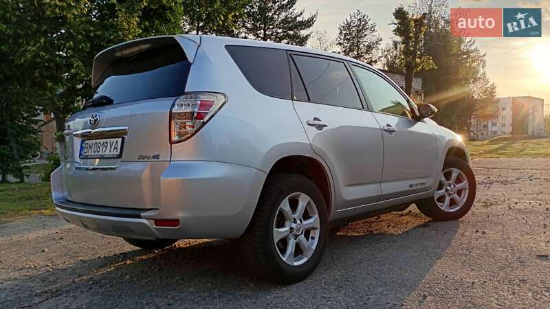 Позашляховик / Кросовер Toyota RAV4 EV 2012 в Києві