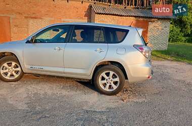 Внедорожник / Кроссовер Toyota RAV4 EV 2012 в 