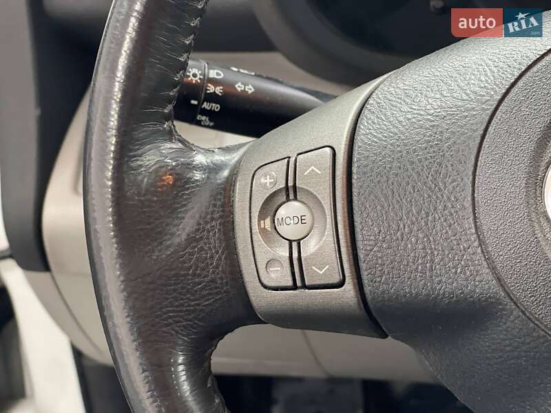 Внедорожник / Кроссовер Toyota RAV4 EV 2013 в Киеве
