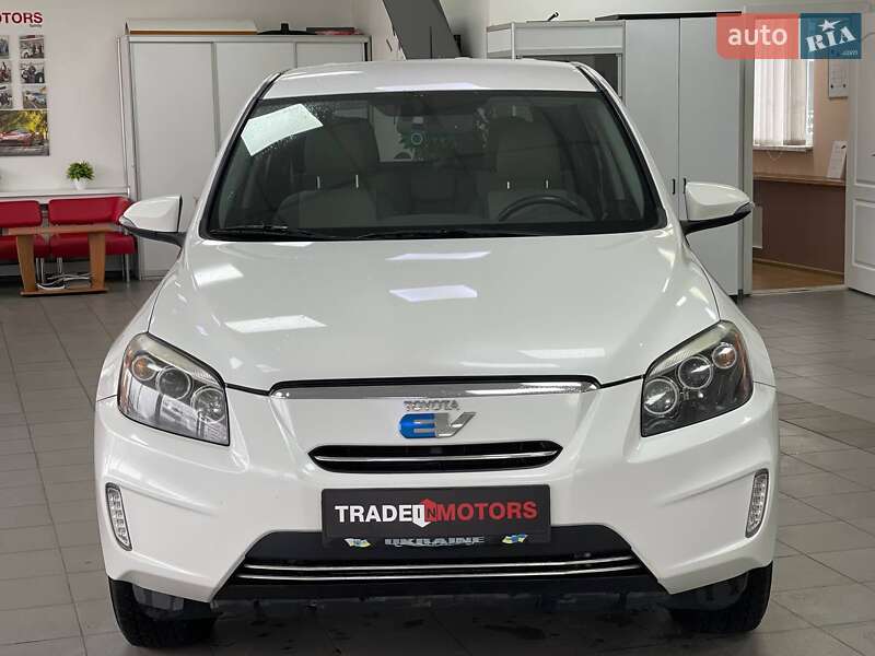 Внедорожник / Кроссовер Toyota RAV4 EV 2013 в Киеве